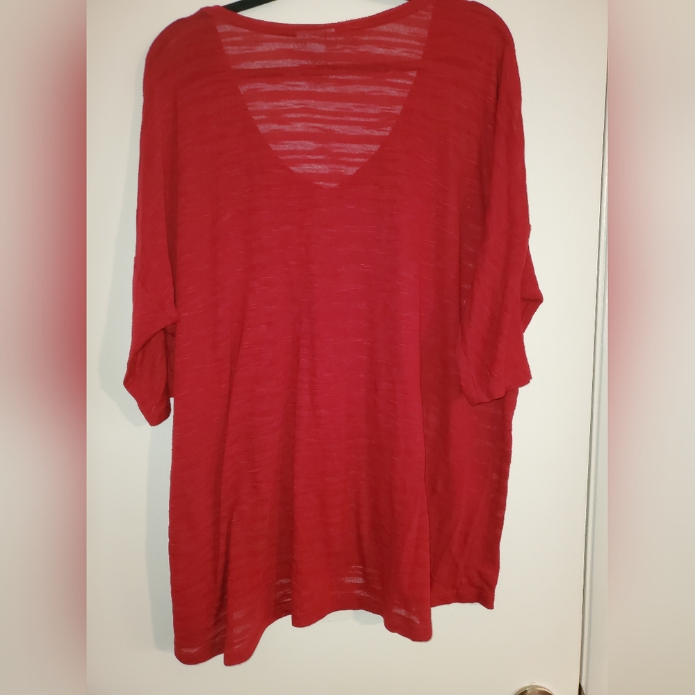 Red Catherine's Top - Picture 2 of 3